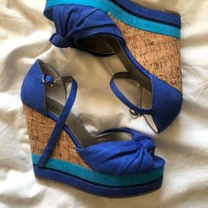 Blue wedges